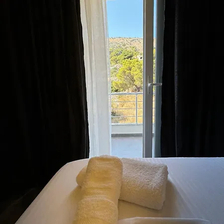 Noya Sr Hotel apartamentowy Saranda